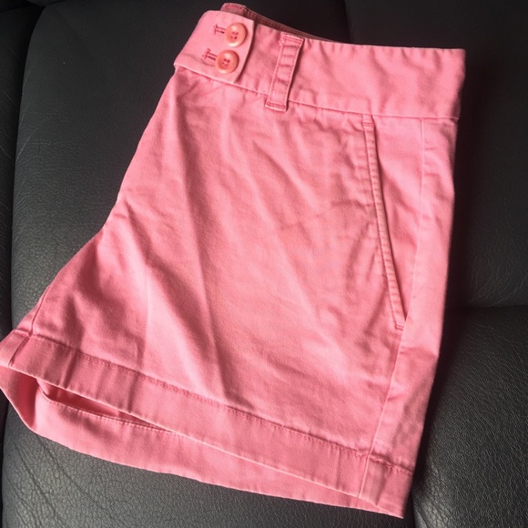 Vineyard vines pink shorts - Picture 4 of 5